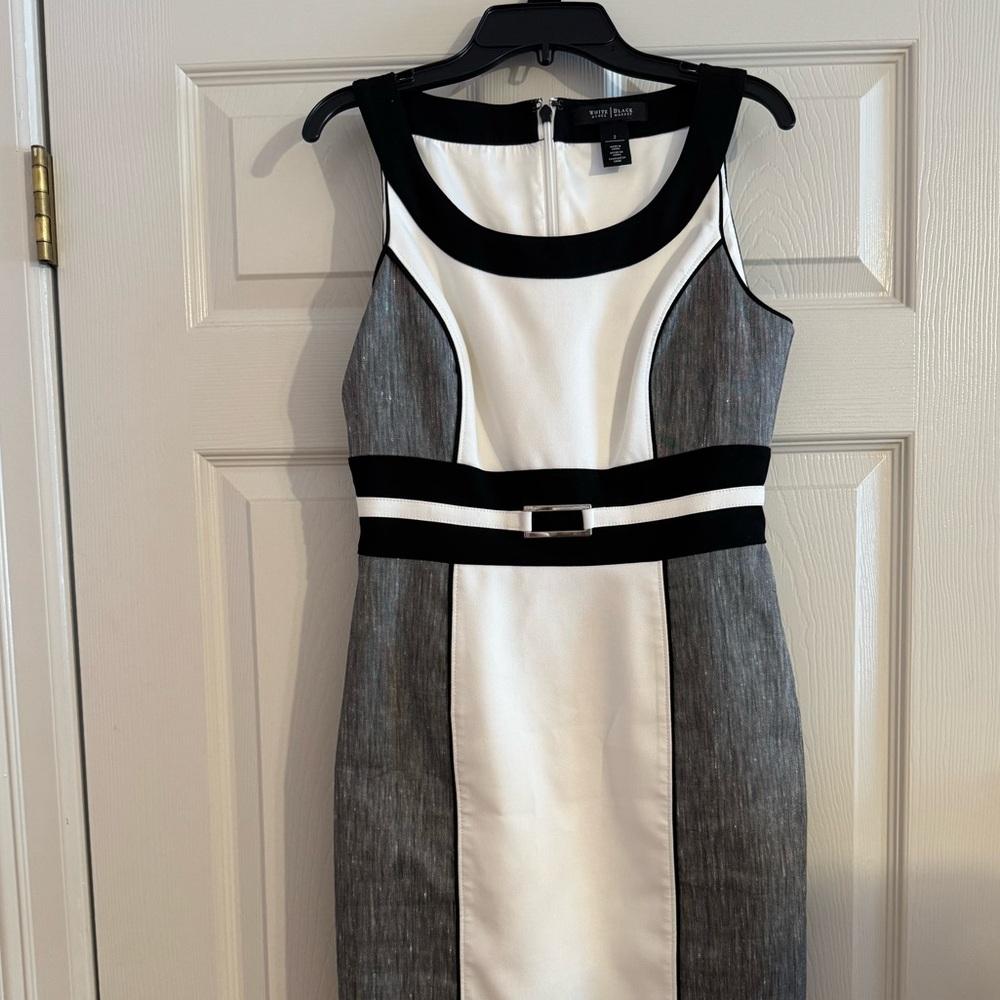 White House Black Market Dress. Size 2. Color block.